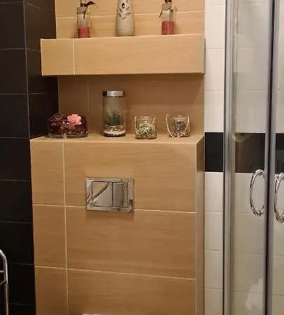 Grey & White Pogodne Apartment *