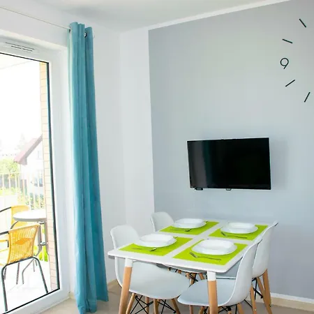 Grey & White Pogodne Apartment *