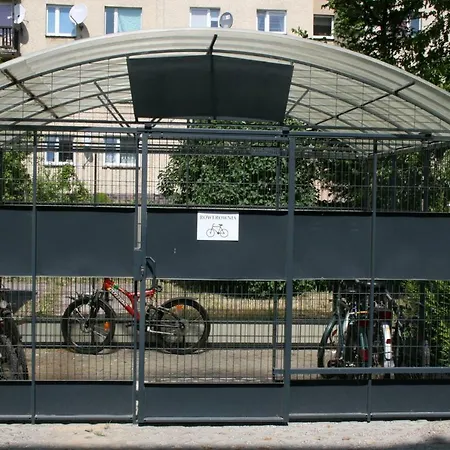 Grey & White Pogodne アパート *