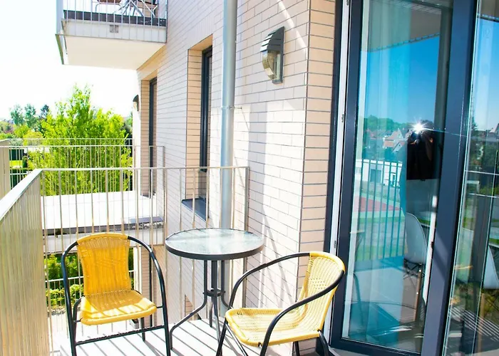 Grey & White Pogodne *